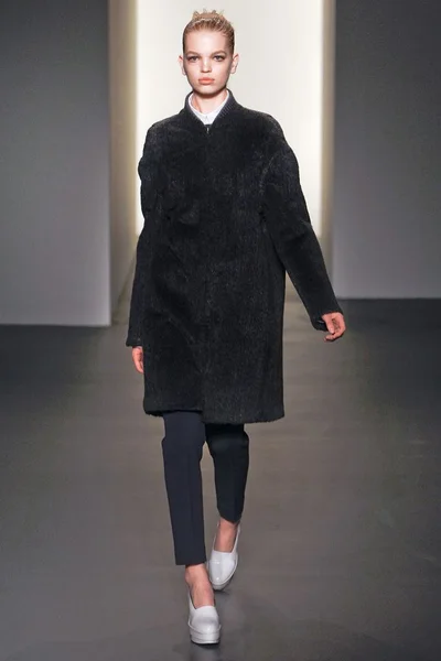 Look 1